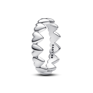 Anillo Fila de Corazones