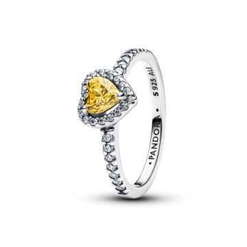 Anillo Corazón en Relieve...